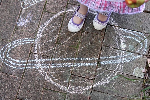 Playing and learning outside with chalk